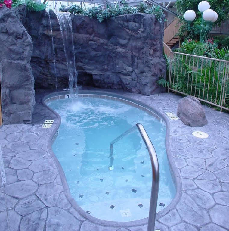 Howard Johnson Florence/ Cincinnati Area Buitenkant foto