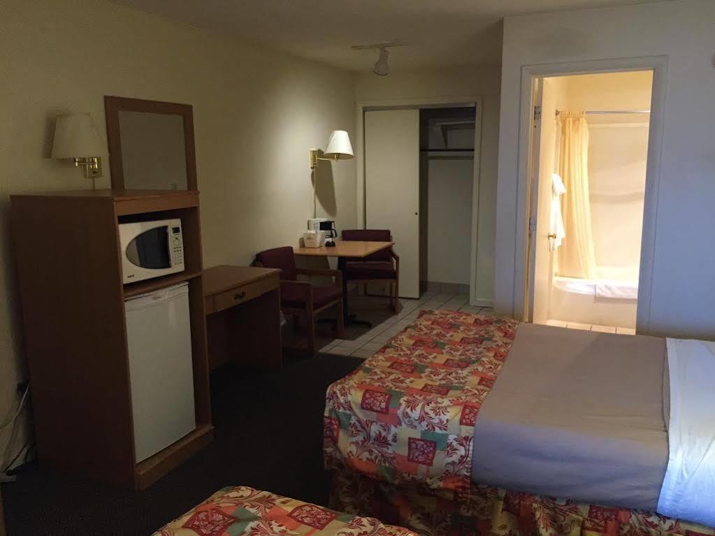 Howard Johnson Florence/ Cincinnati Area Buitenkant foto